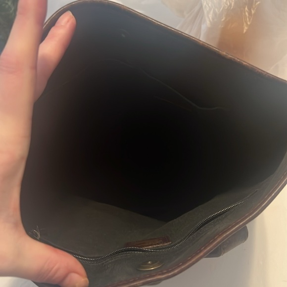 Pre-Loved Burberry handbag in great condition - Picture 4 of 14